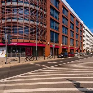 https://sleepway-apartment-garbary-95-101d-z-parkingiem.poznan-hotels.com